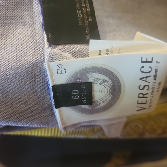 Authentic Versace Sweater - Picture 3 of 3